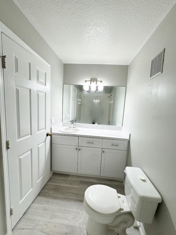 Image 16 of 45 For 1919 Summer Club Drive 309