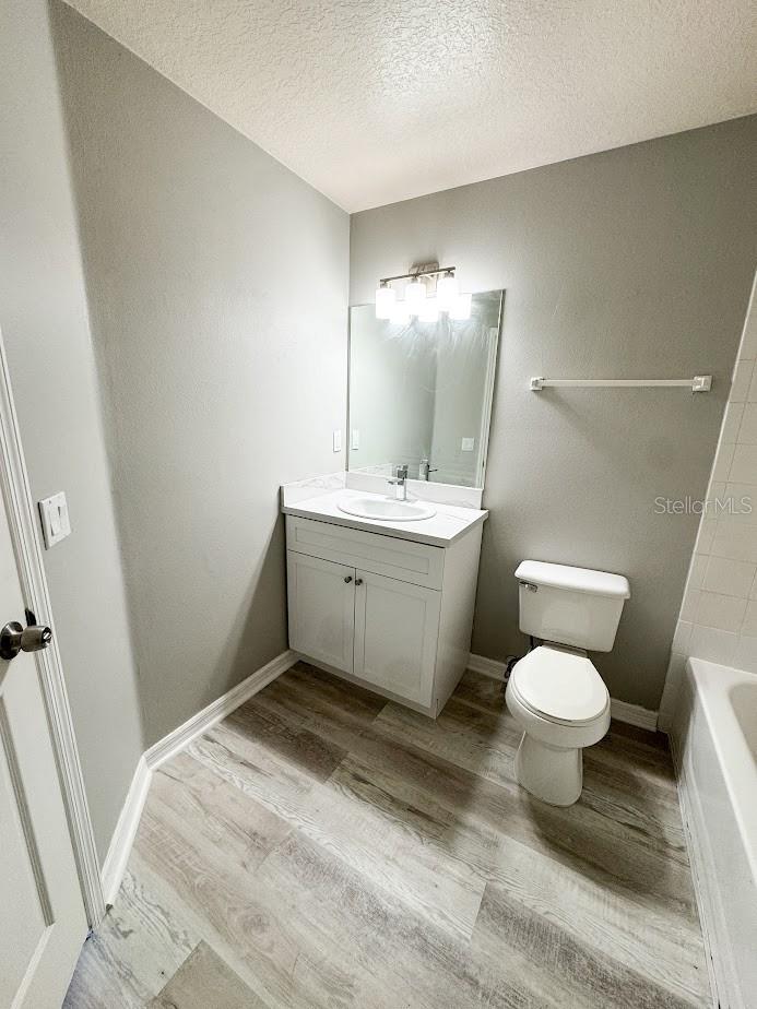 Image 23 of 45 For 1919 Summer Club Drive 309