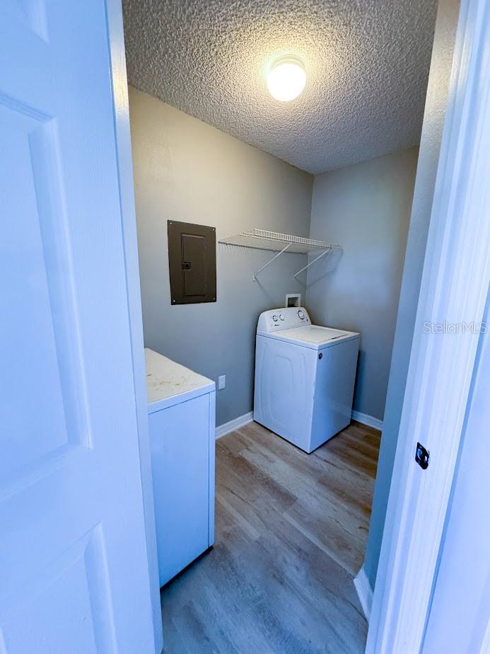 Image 25 of 45 For 1919 Summer Club Drive 309