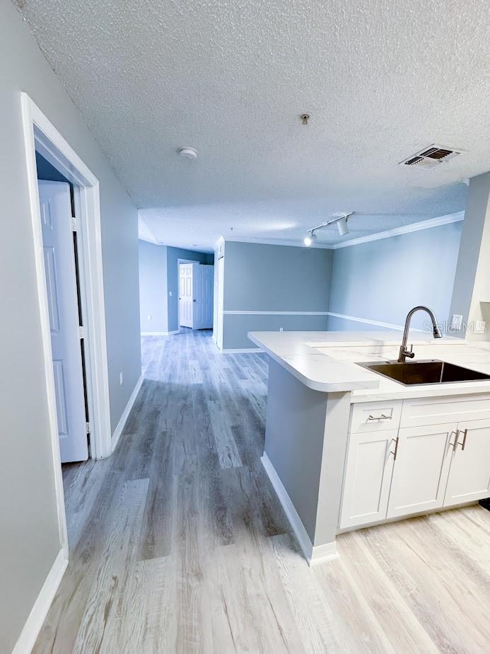 Image 3 of 45 For 1919 Summer Club Drive 309