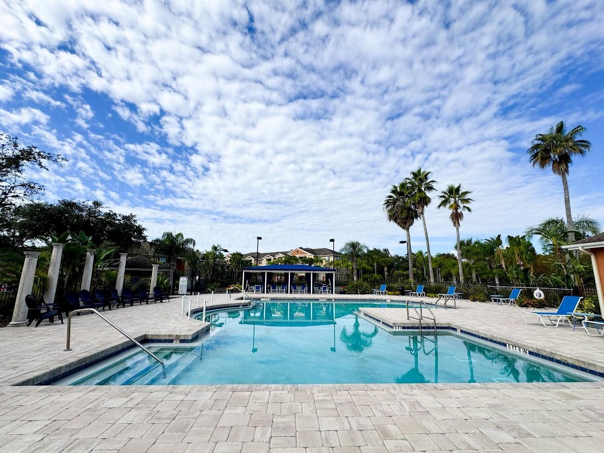 Image 35 of 45 For 1919 Summer Club Drive 309