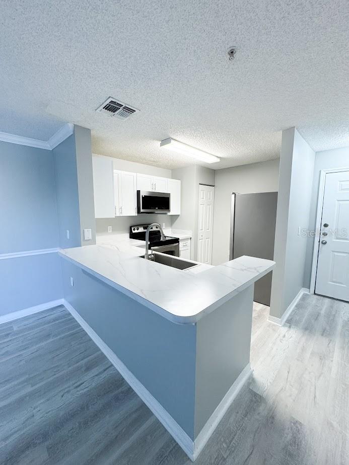 Image 7 of 45 For 1919 Summer Club Drive 309