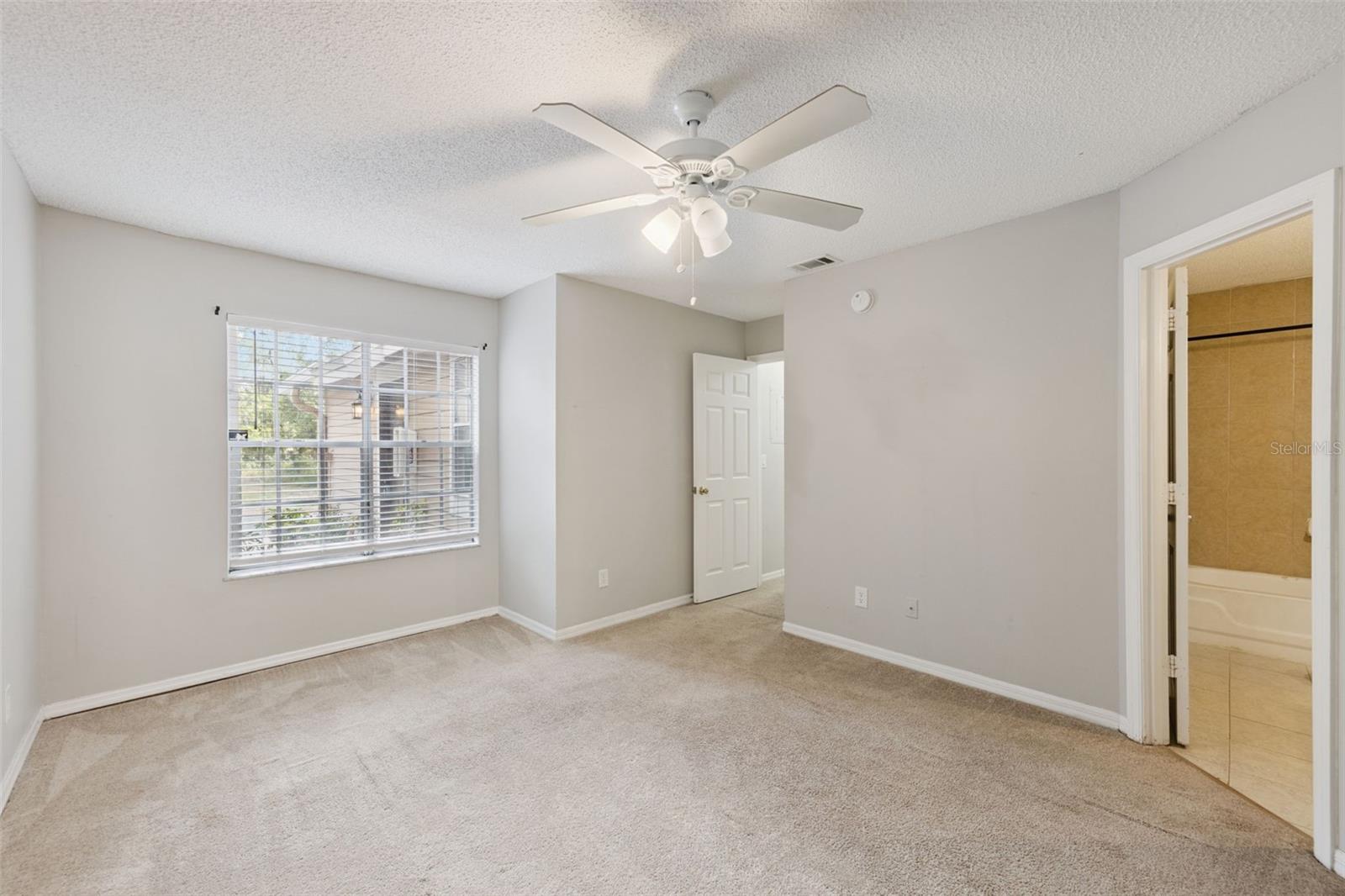 Image 11 of 22 For 610 Colorado Place 49