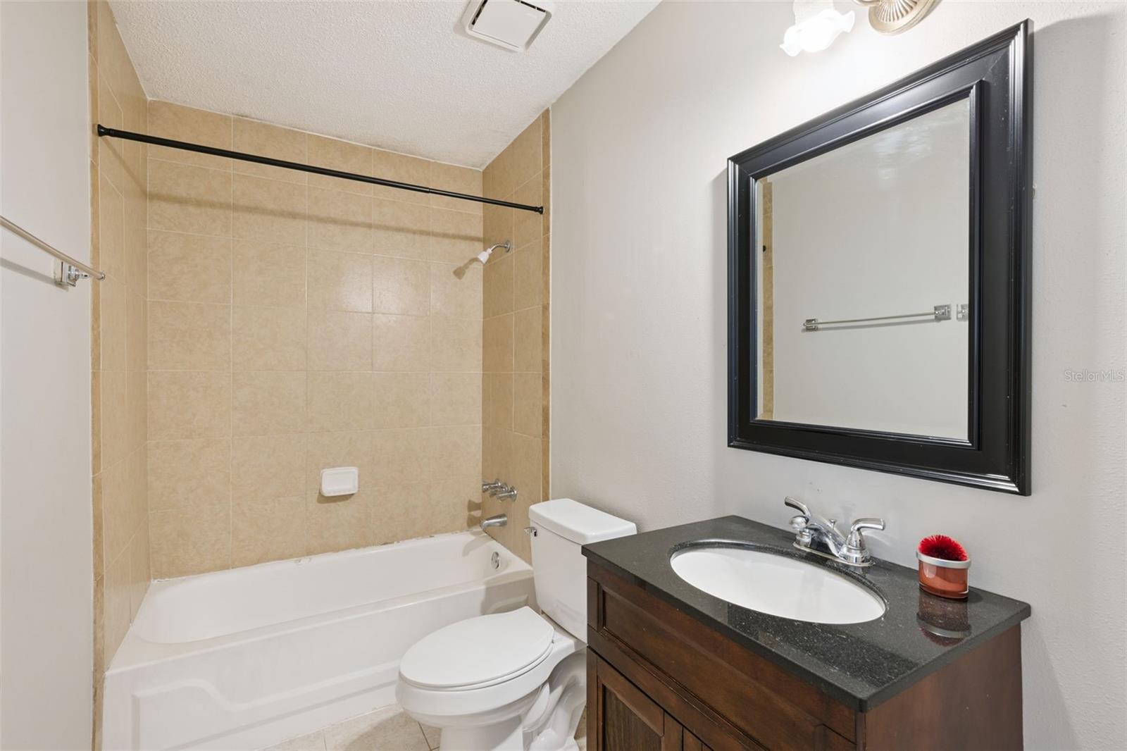 Image 13 of 22 For 610 Colorado Place 49