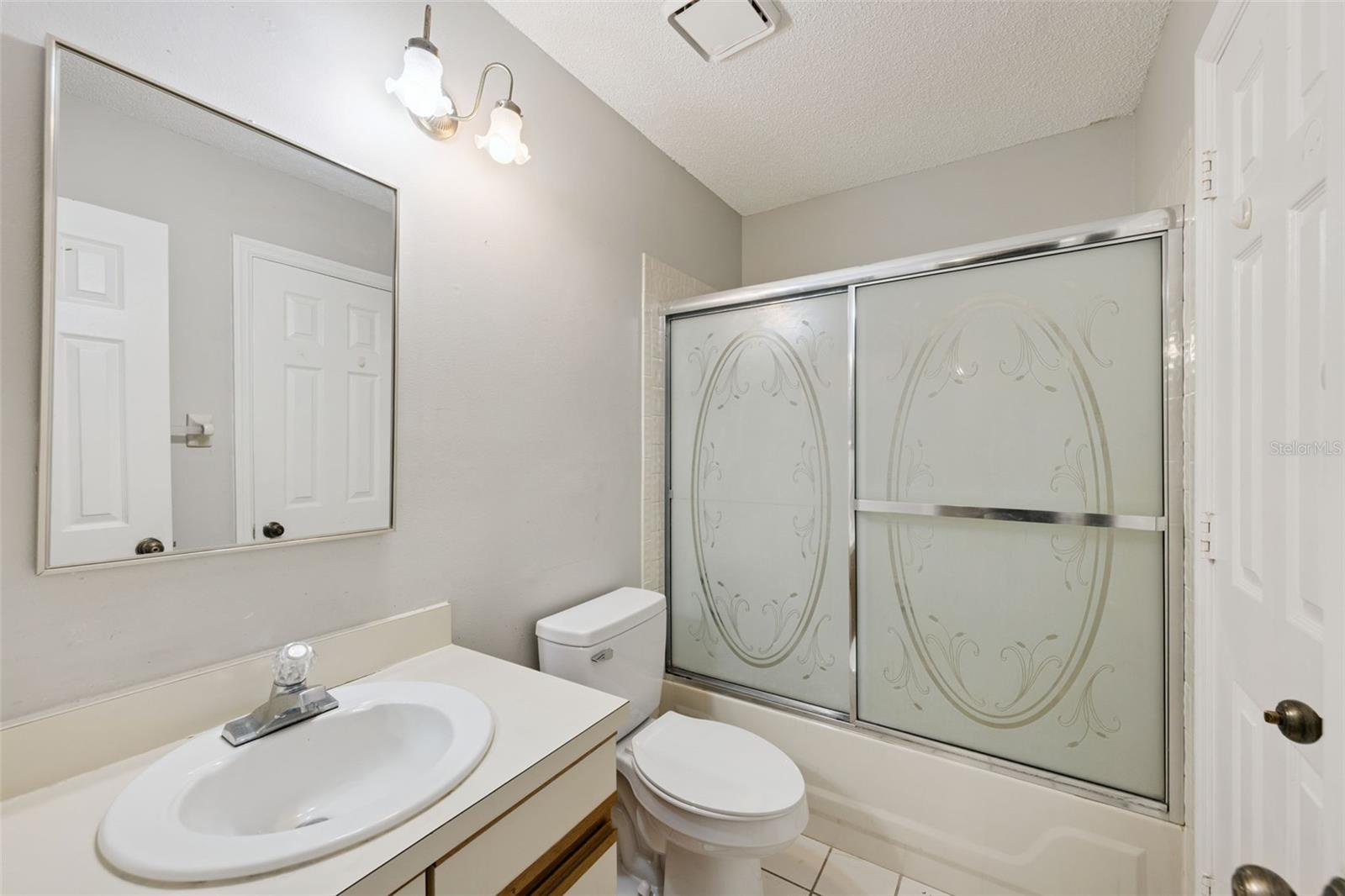 Image 14 of 22 For 610 Colorado Place 49