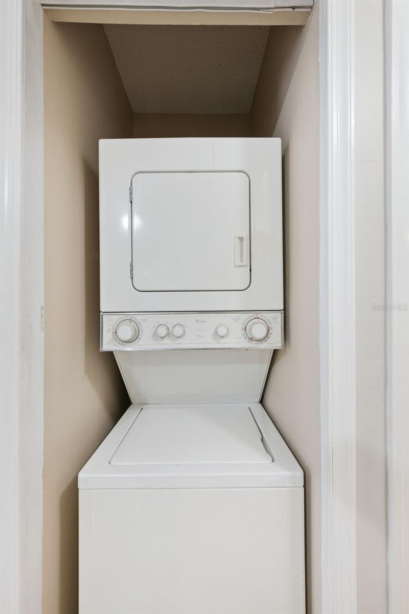 Image 15 of 22 For 610 Colorado Place 49