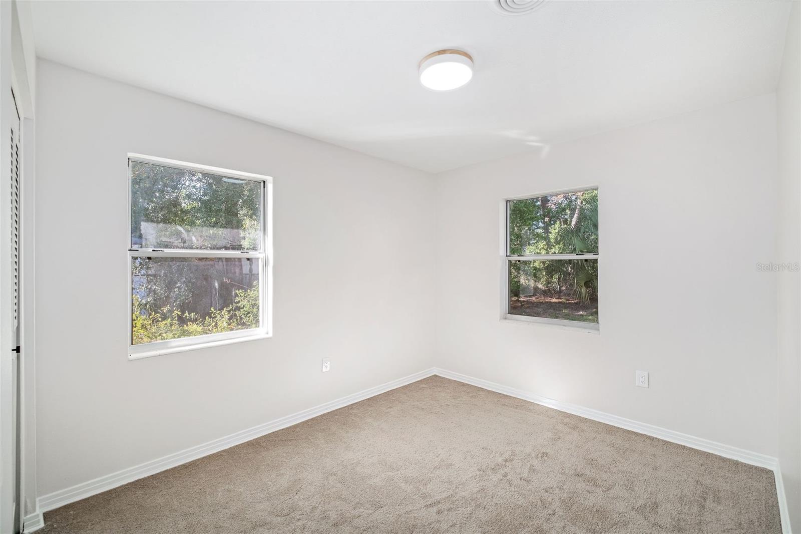 Image 11 of 15 For 5833 Holmes Drive