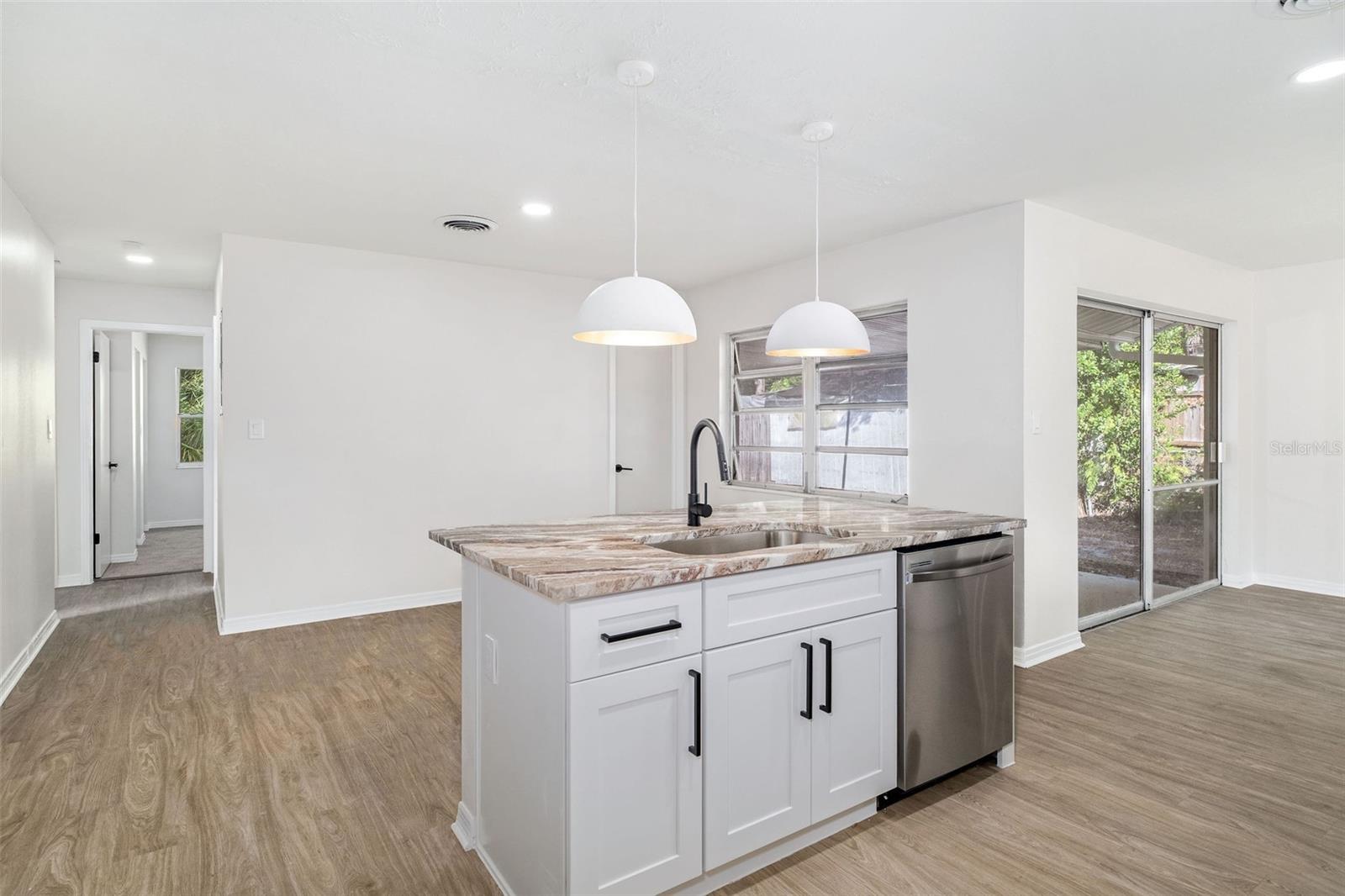 Image 7 of 15 For 5833 Holmes Drive