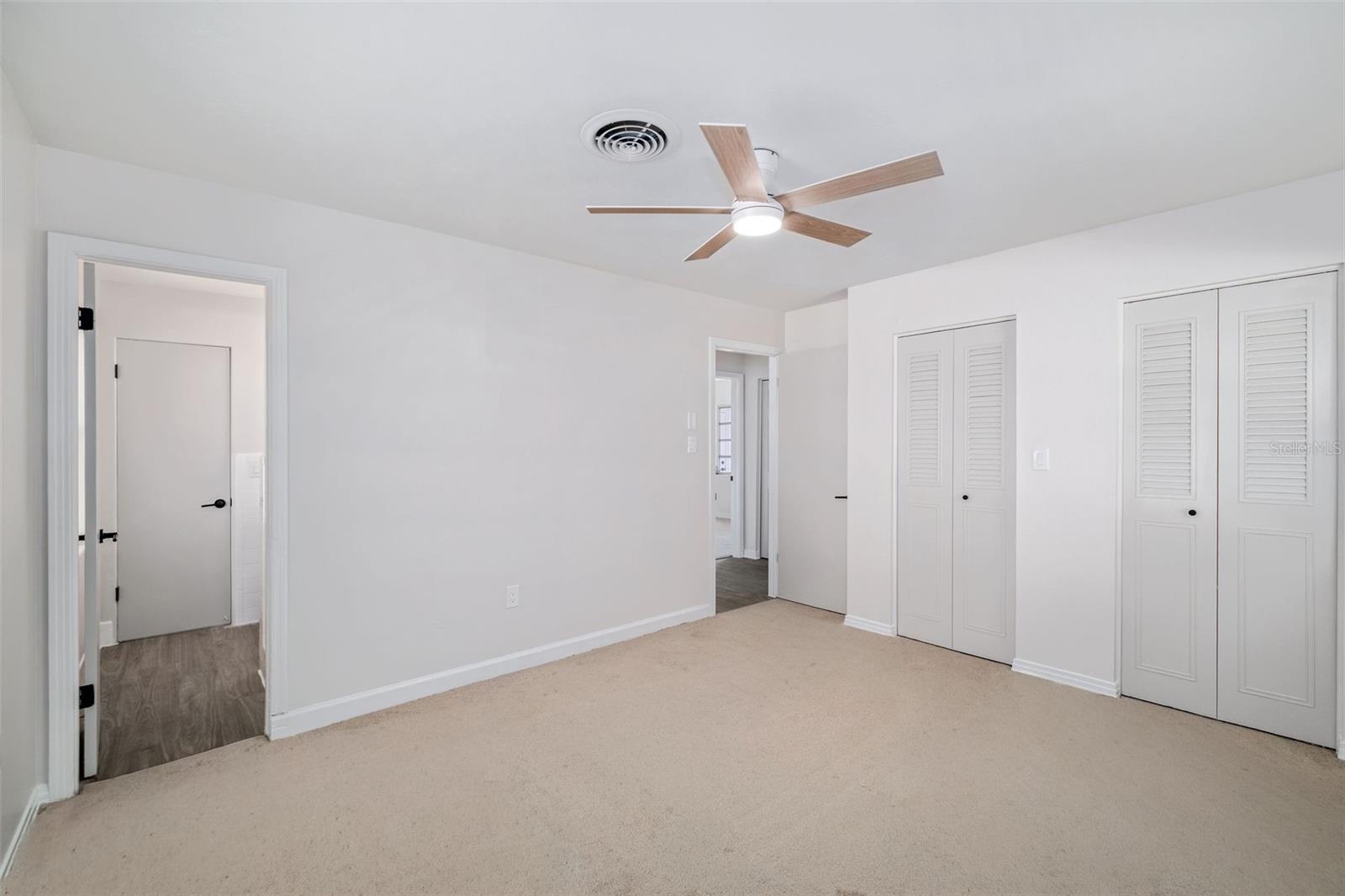 Image 8 of 15 For 5833 Holmes Drive