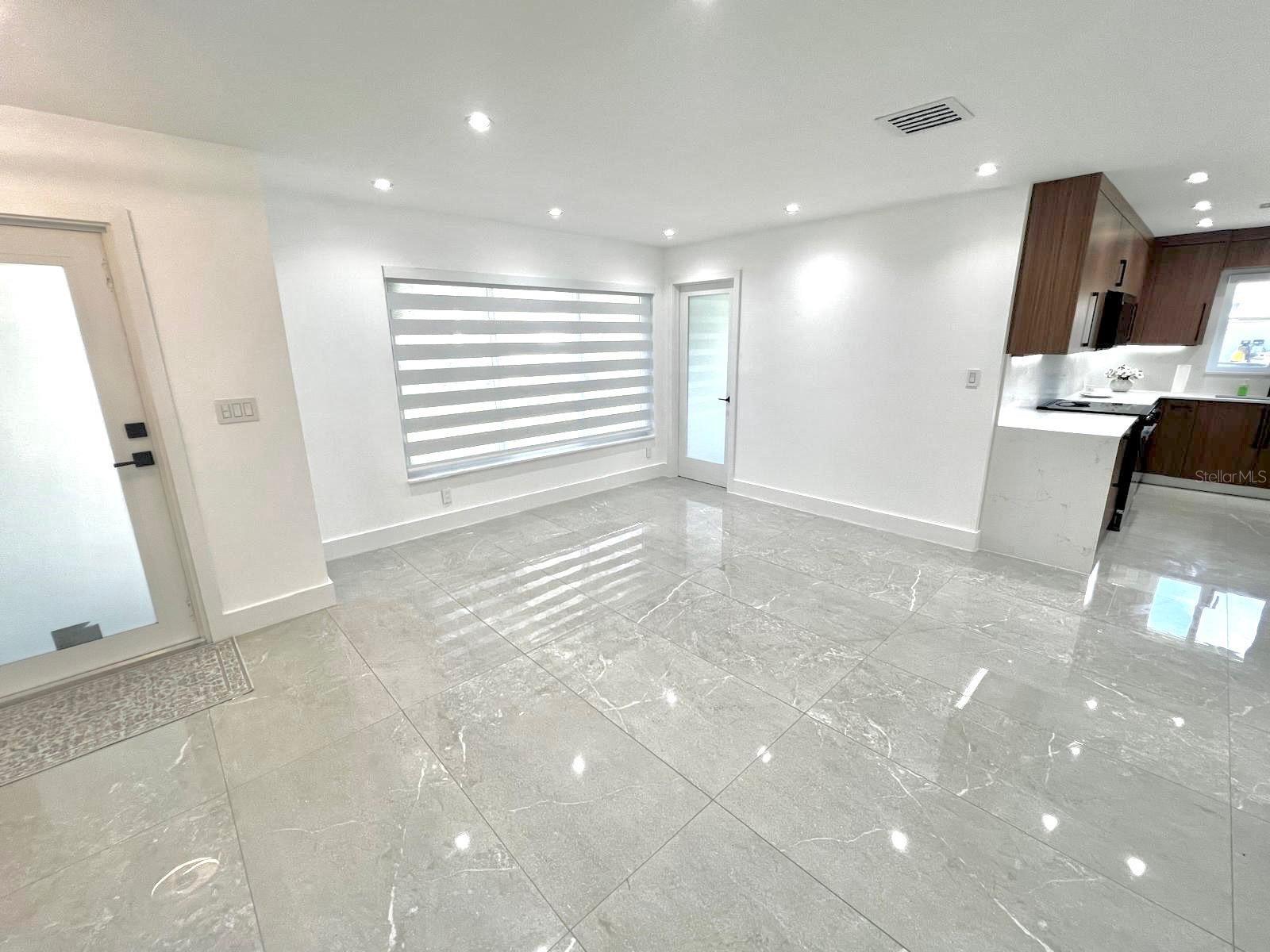 Image 5 of 20 For 1590 139th Avenue