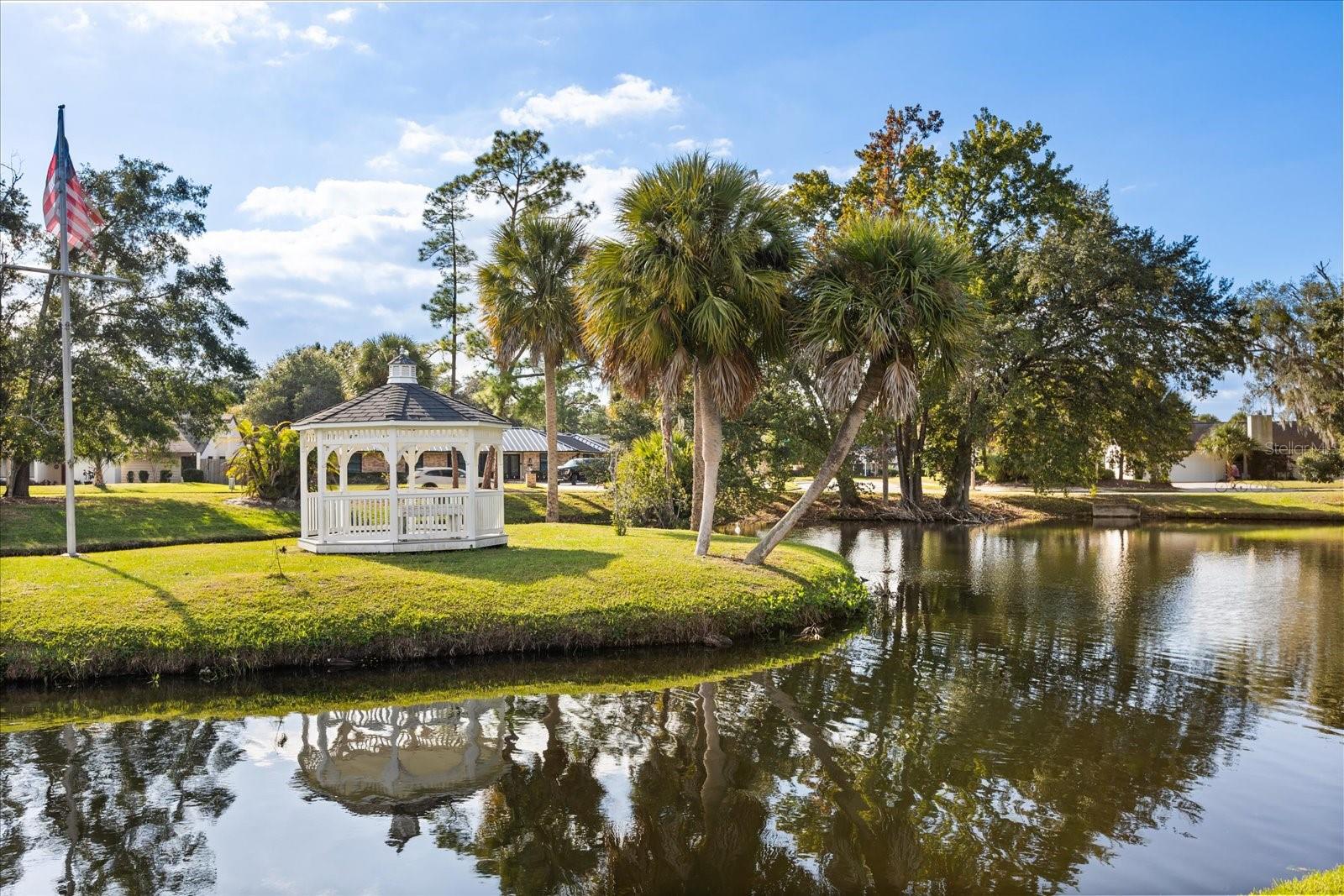 Image 13 of 45 For 300 Sweetwater Bay Court