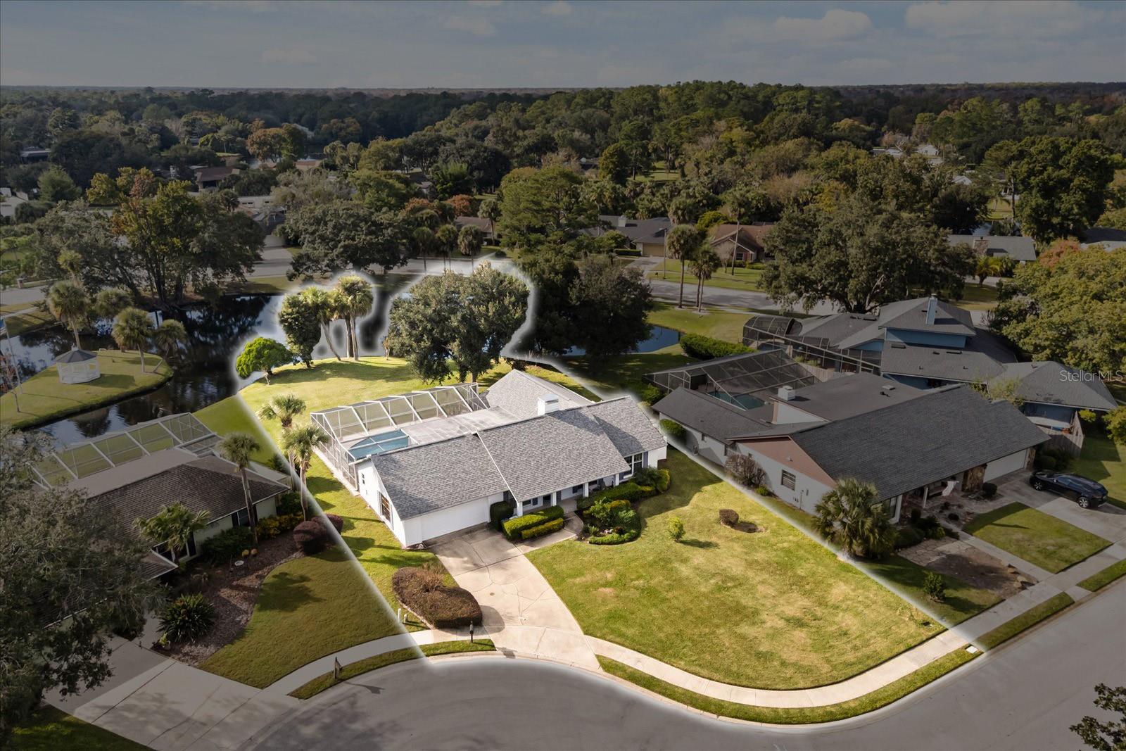 Image 15 of 45 For 300 Sweetwater Bay Court