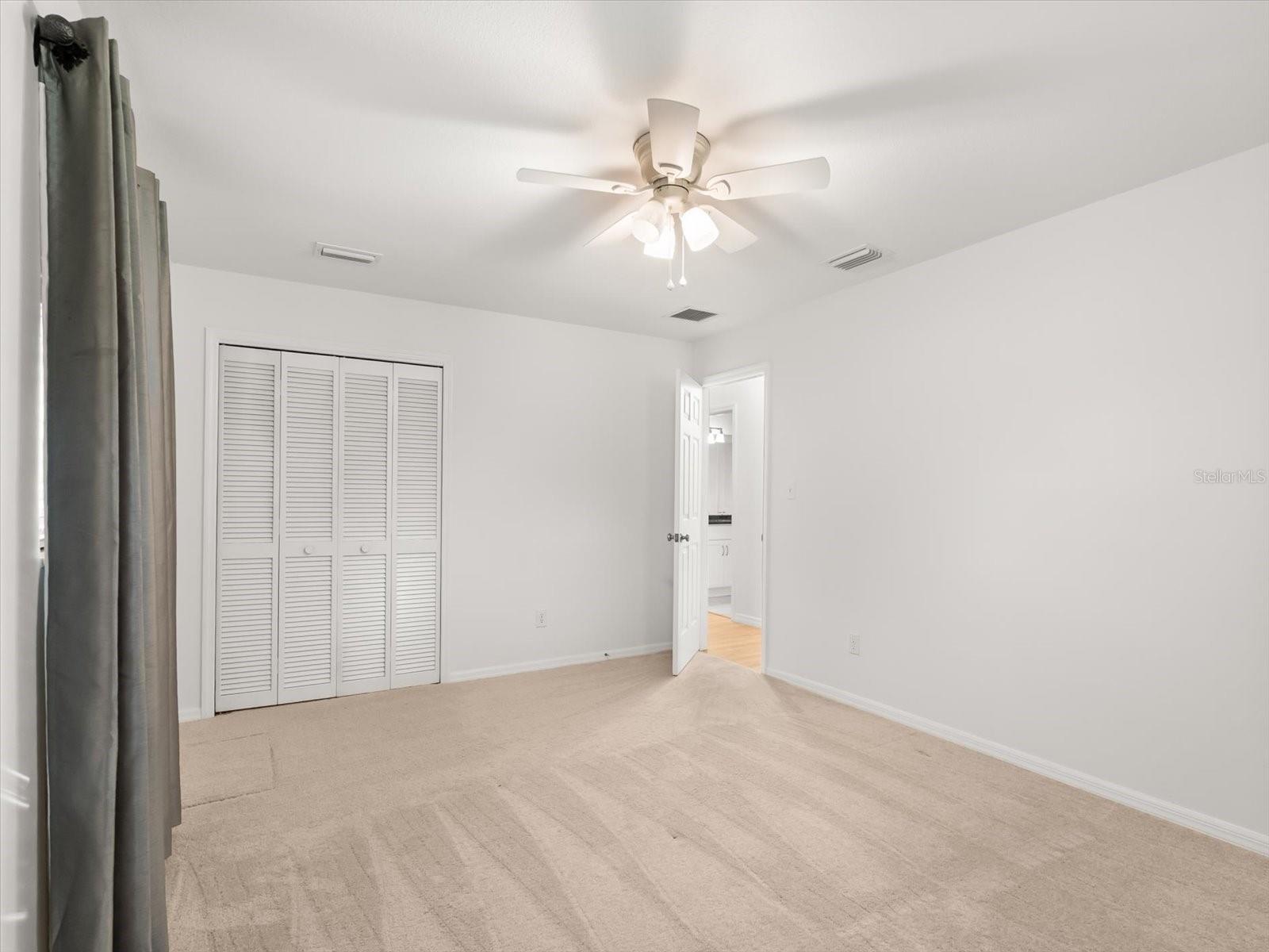 Image 30 of 45 For 300 Sweetwater Bay Court