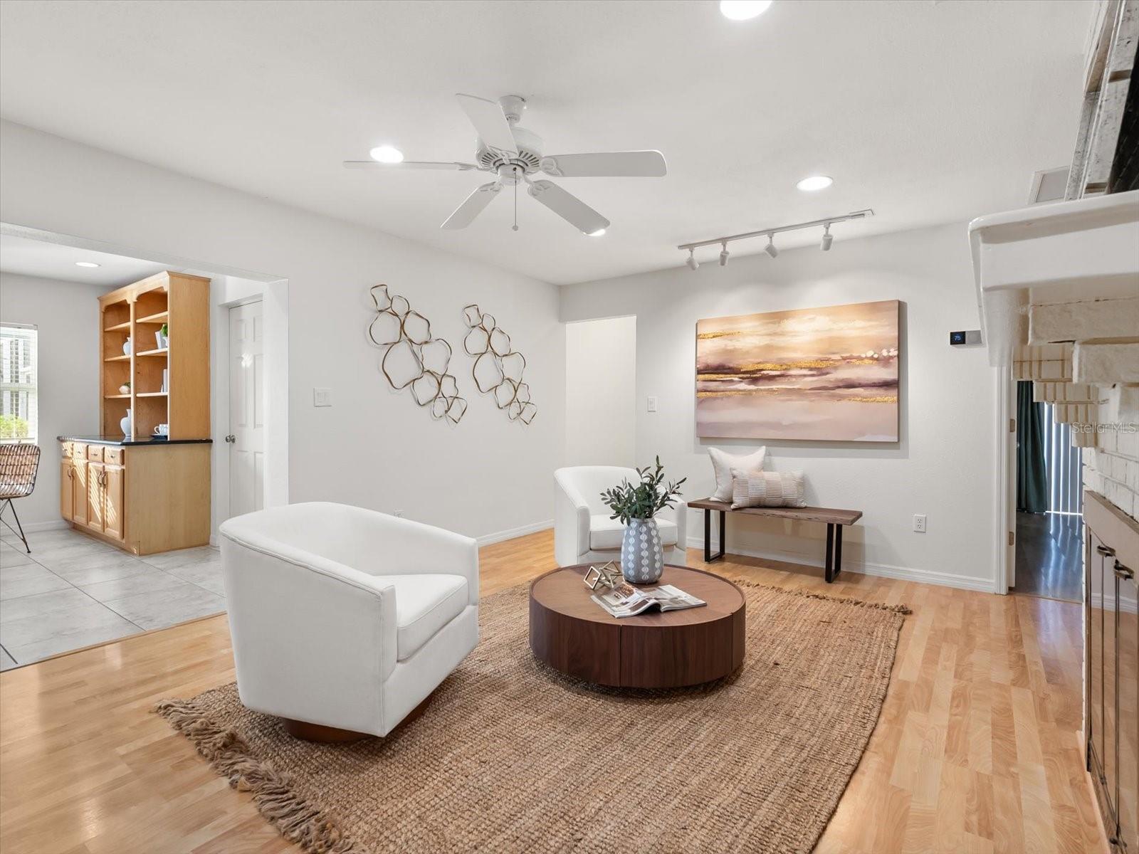 Image 34 of 45 For 300 Sweetwater Bay Court