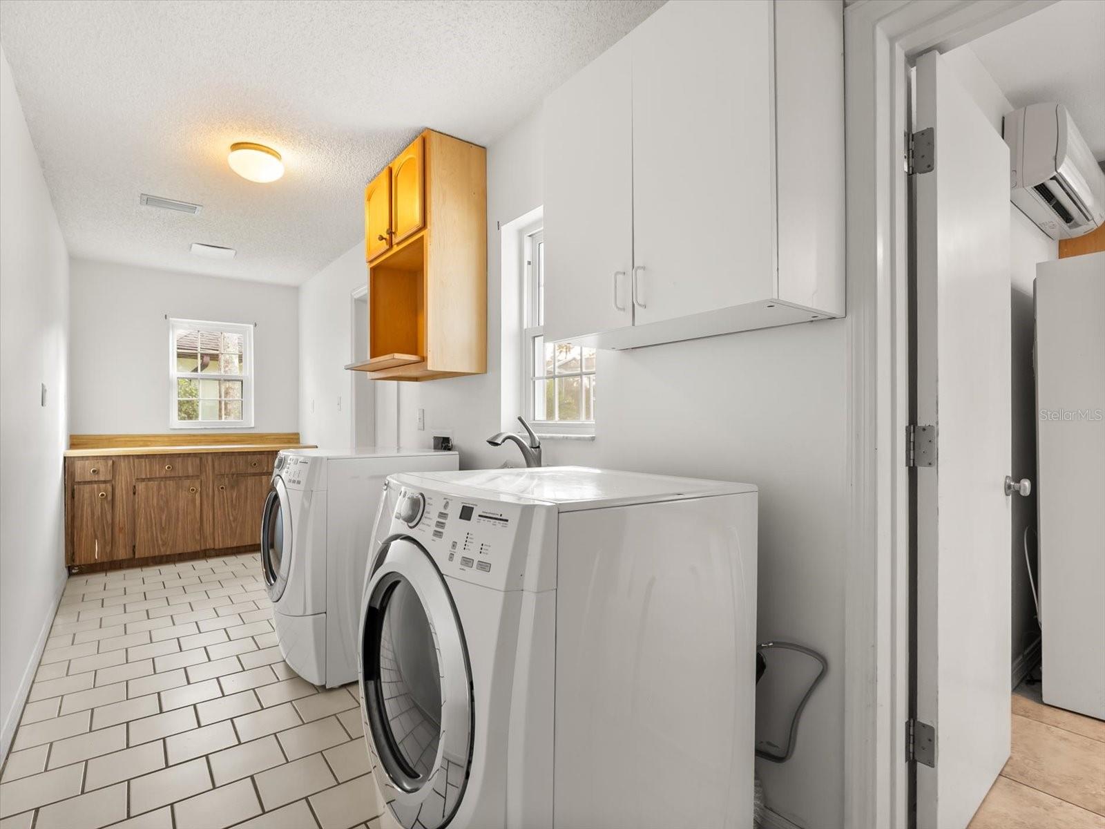 Image 43 of 45 For 300 Sweetwater Bay Court