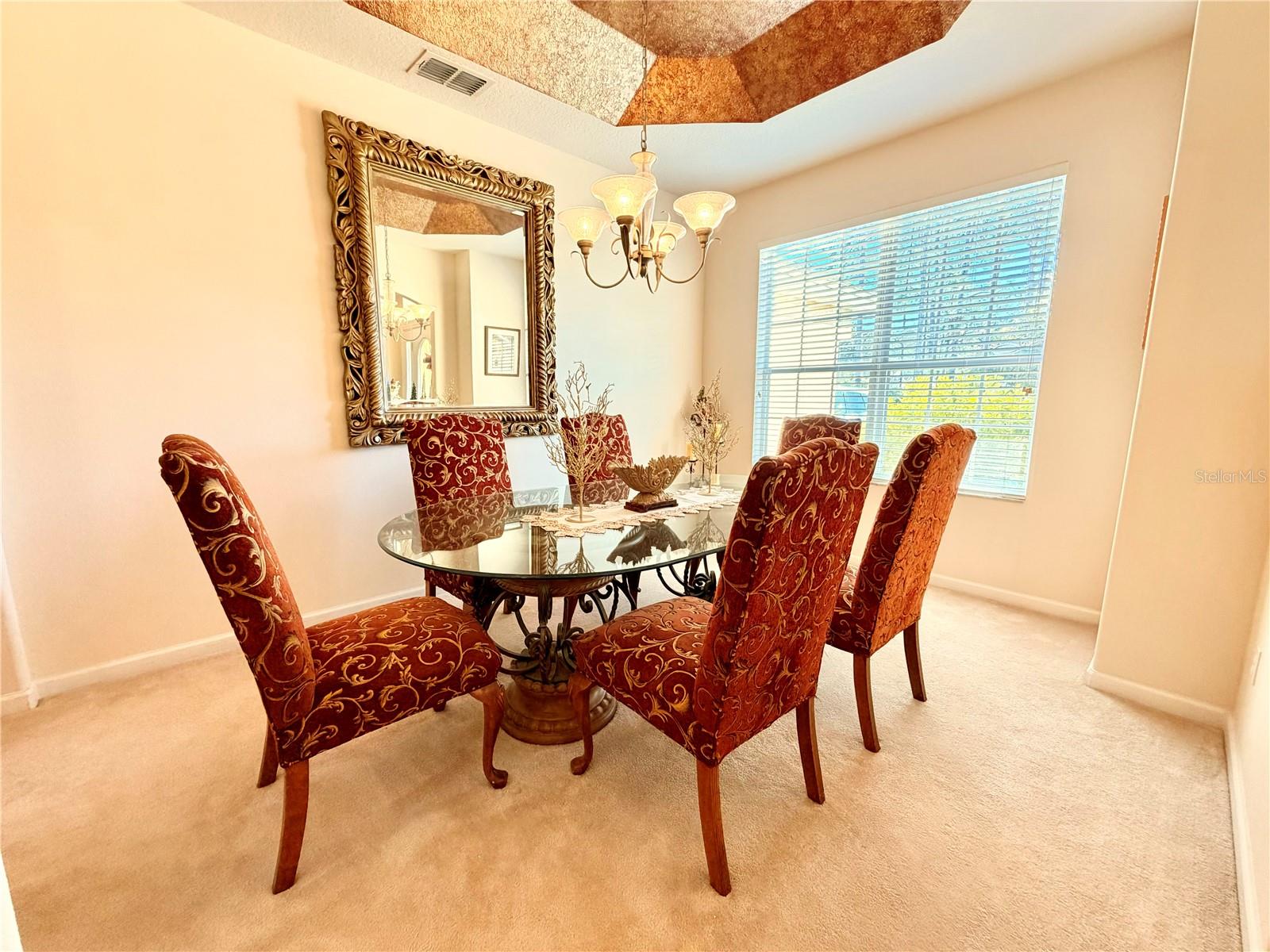 Image 11 of 48 For 838 Huntingdale Court