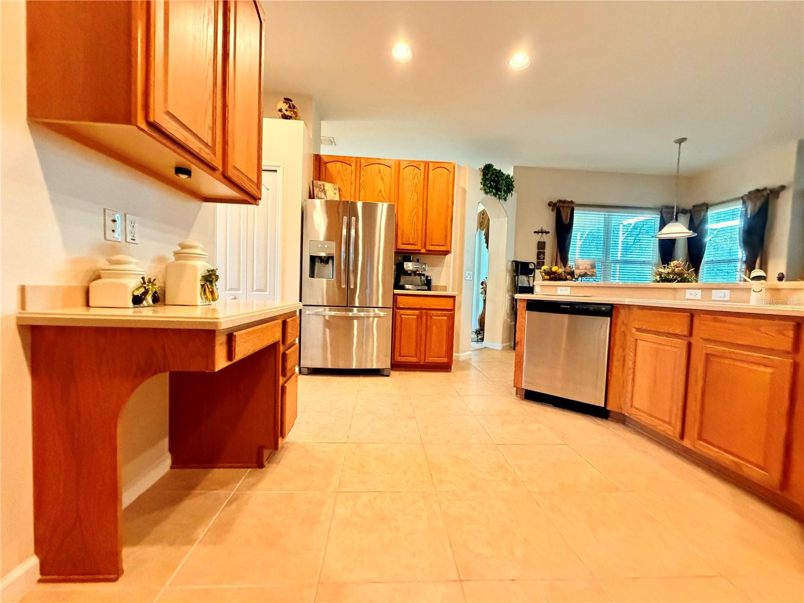 Image 17 of 48 For 838 Huntingdale Court