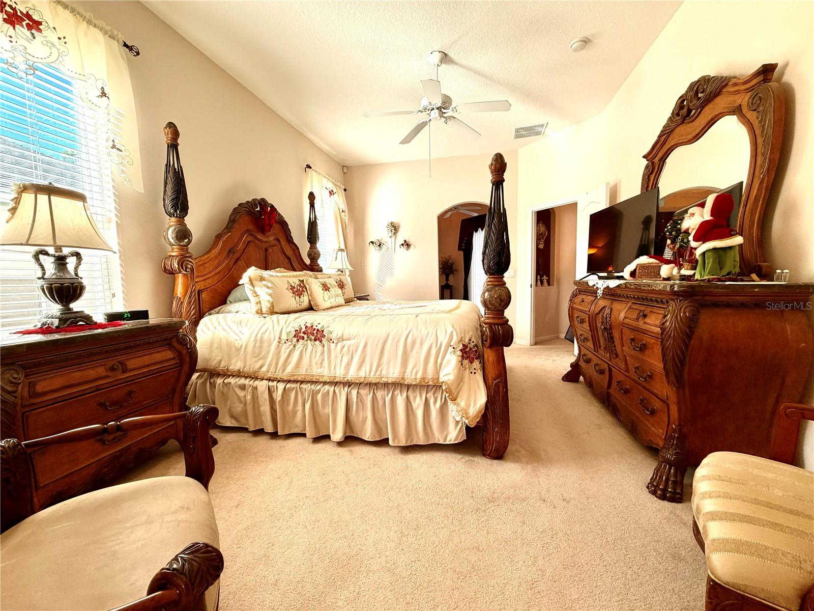 Image 27 of 48 For 838 Huntingdale Court