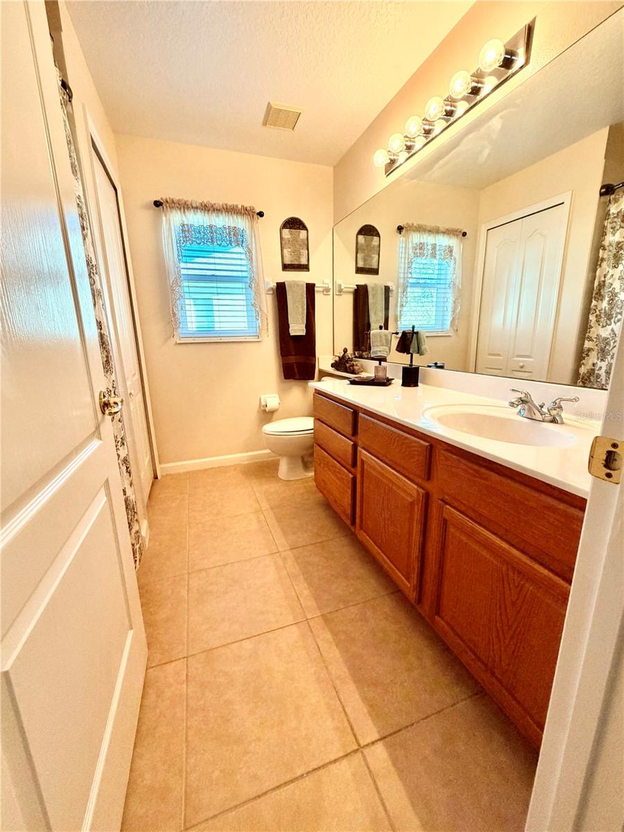 Image 39 of 48 For 838 Huntingdale Court