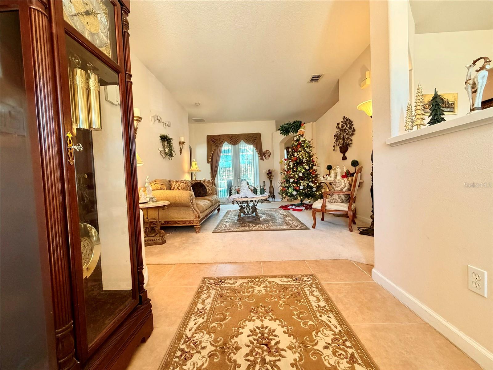 Image 4 of 48 For 838 Huntingdale Court