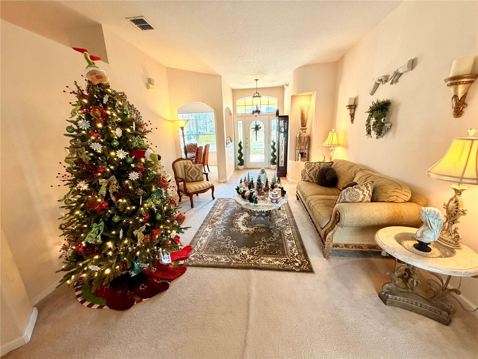 Image 5 of 48 For 838 Huntingdale Court