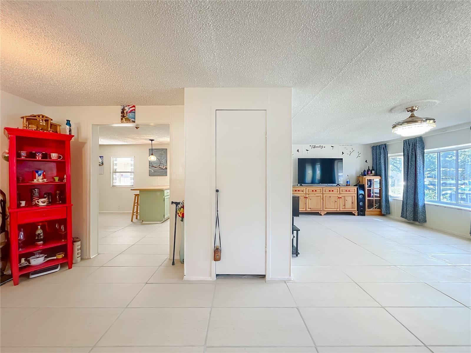 Image 18 of 53 For 19 Annette Drive