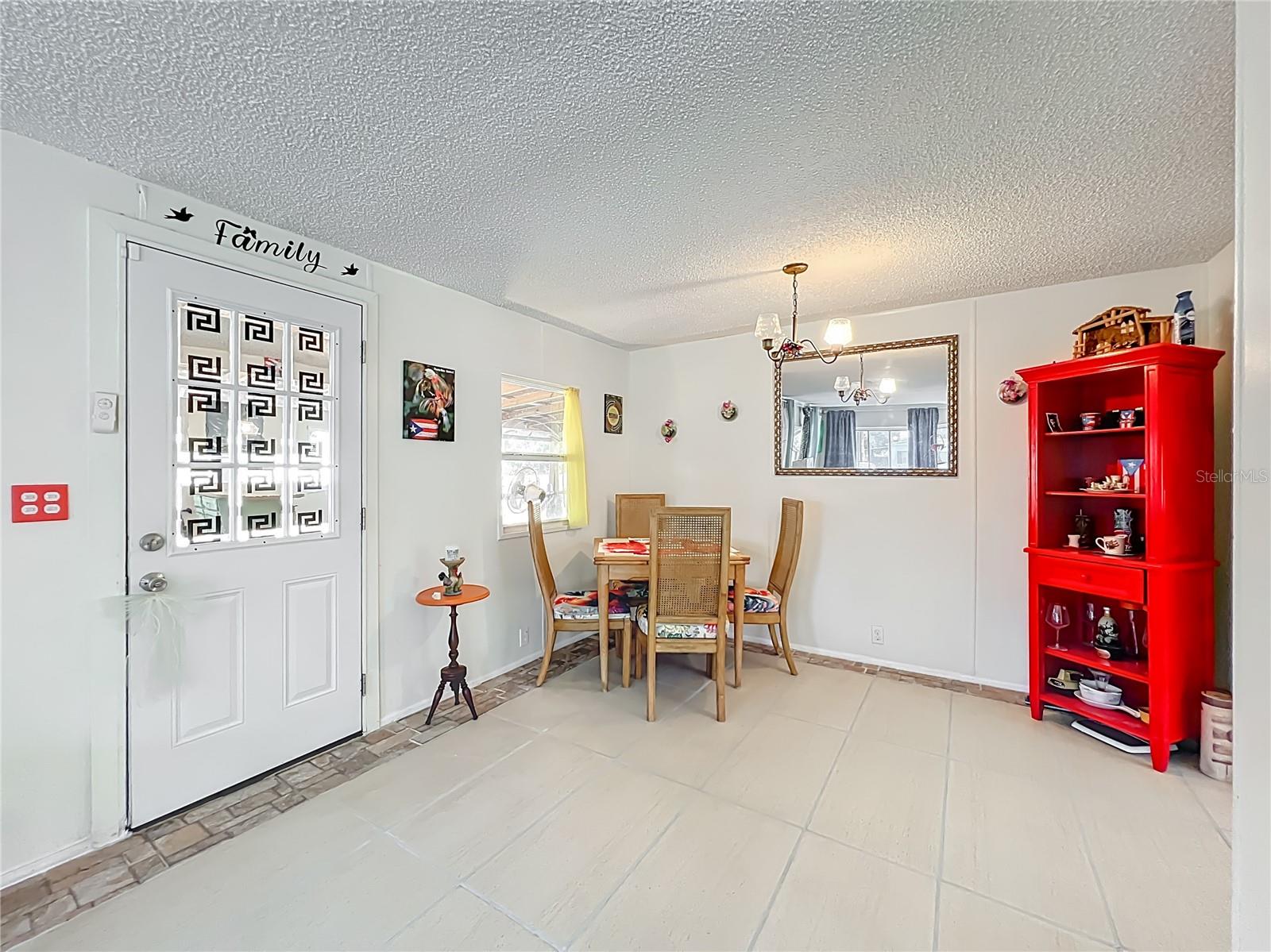 Image 19 of 53 For 19 Annette Drive