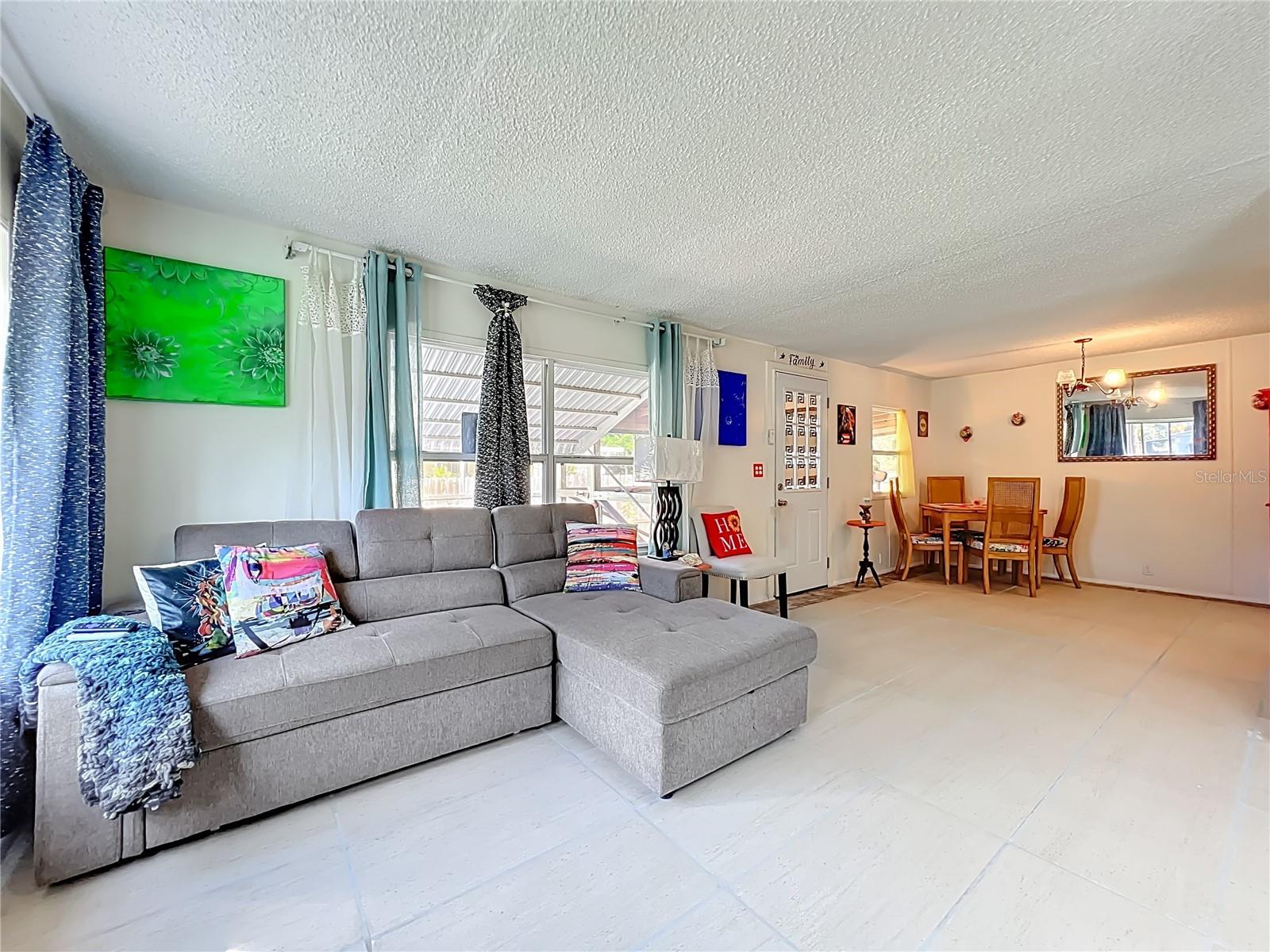 Image 21 of 53 For 19 Annette Drive