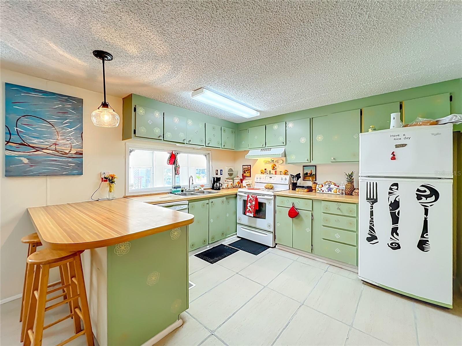 Image 3 of 53 For 19 Annette Drive