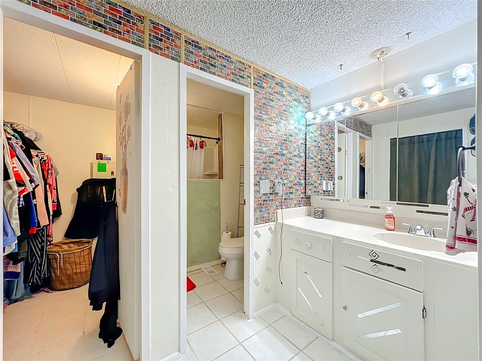 Image 31 of 53 For 19 Annette Drive