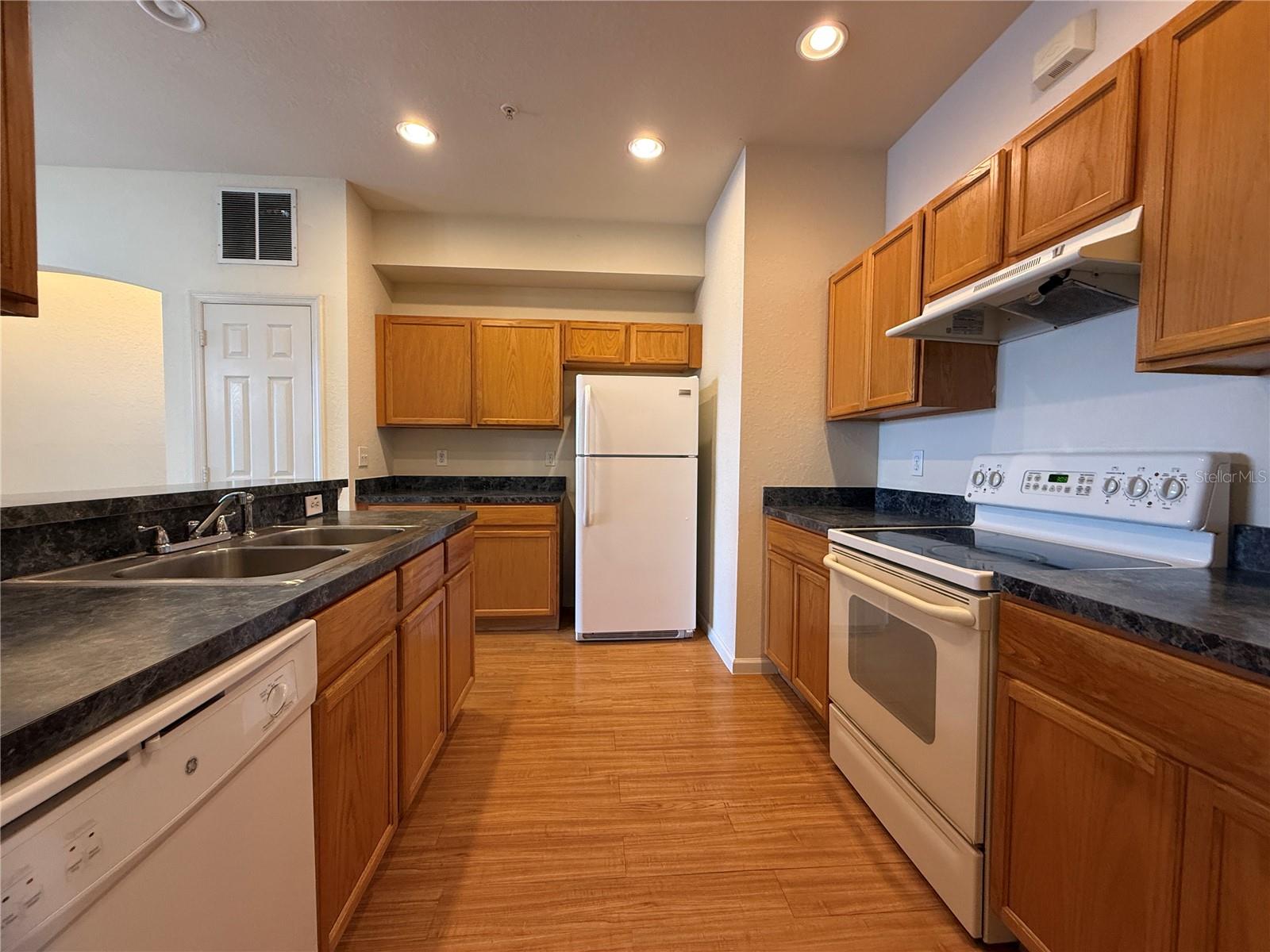 Image 12 of 59 For 3007 Langdon Lane N