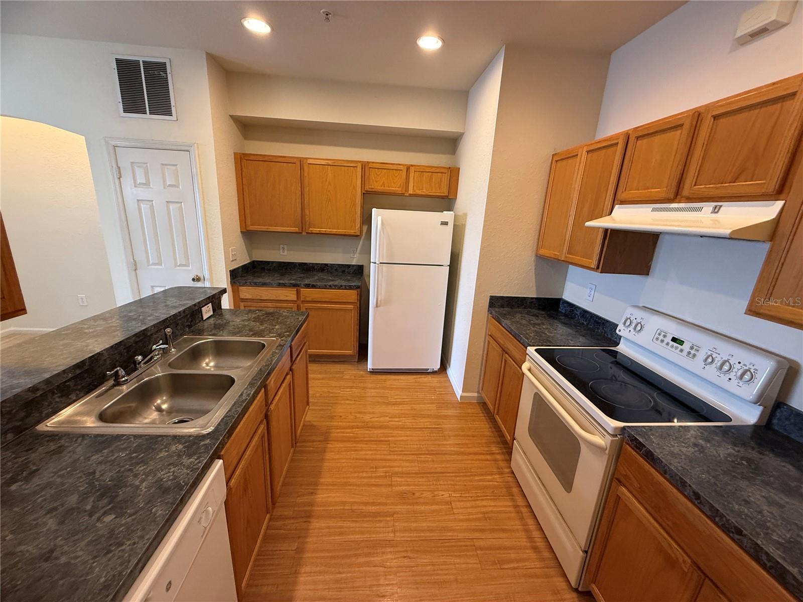 Image 13 of 59 For 3007 Langdon Lane N