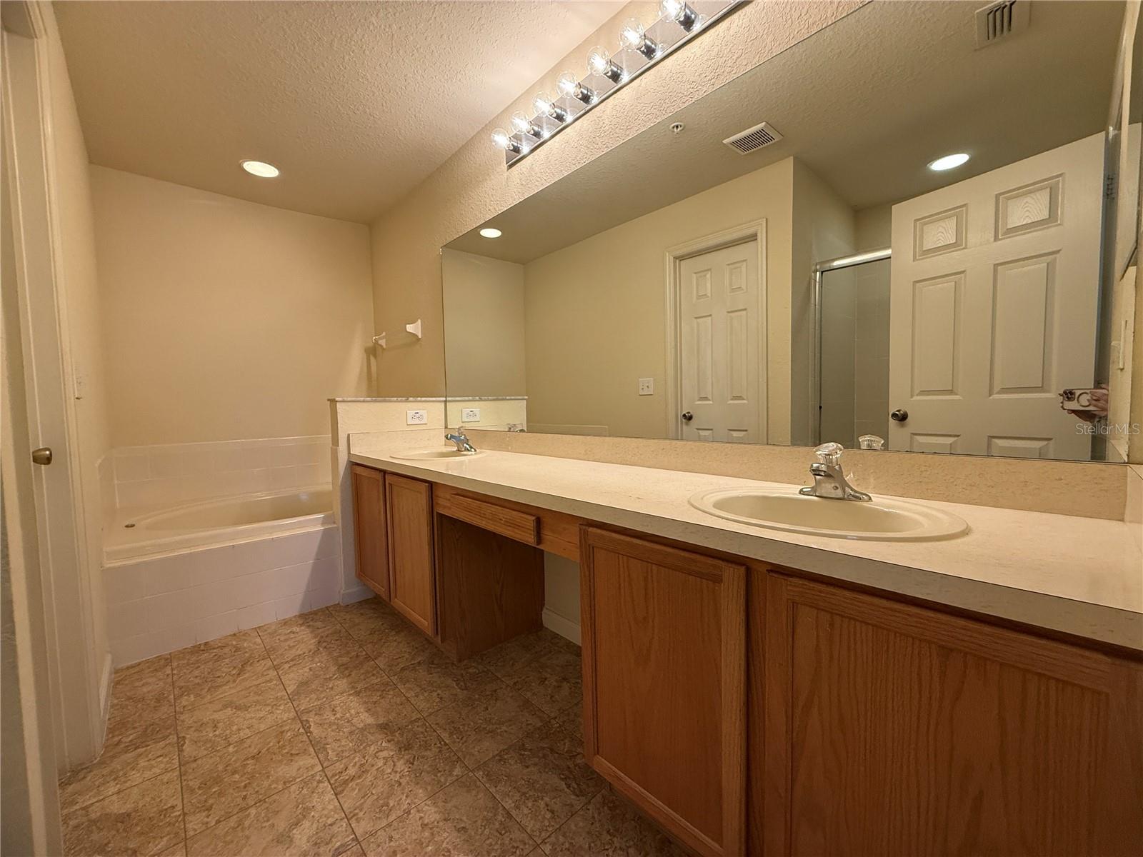 Image 31 of 59 For 3007 Langdon Lane N