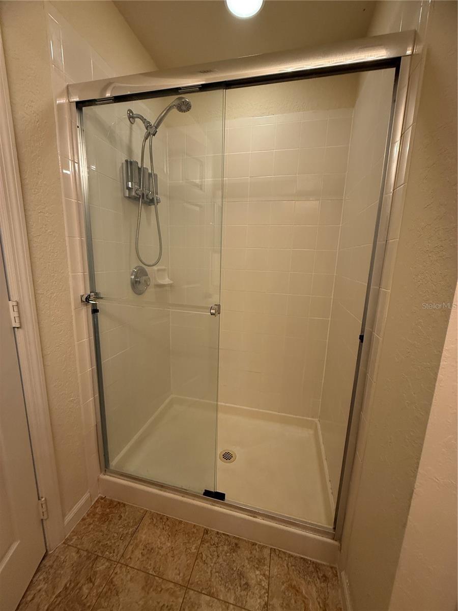 Image 33 of 59 For 3007 Langdon Lane N