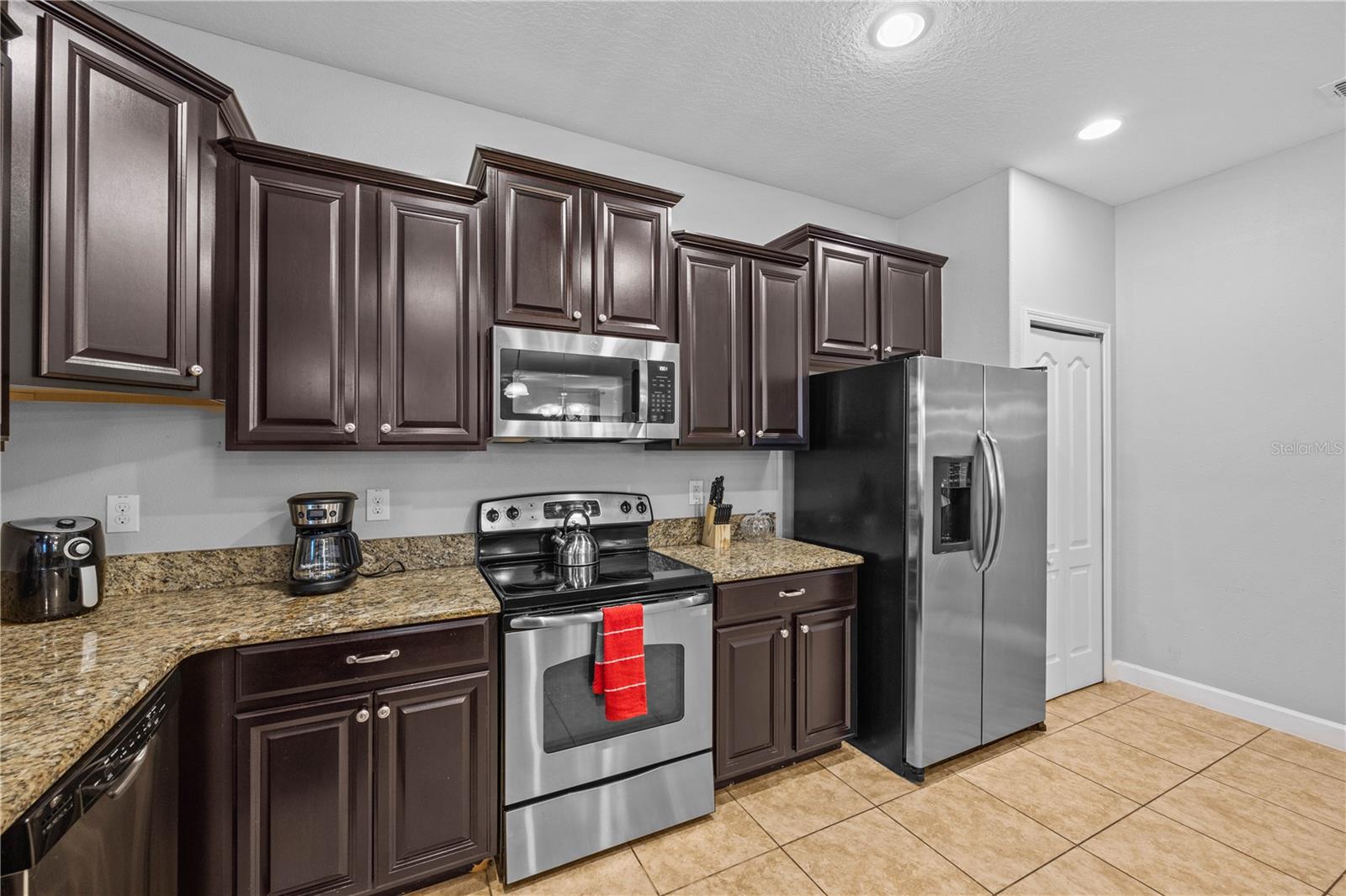 Image 12 of 54 For 9117 El Caro Lane