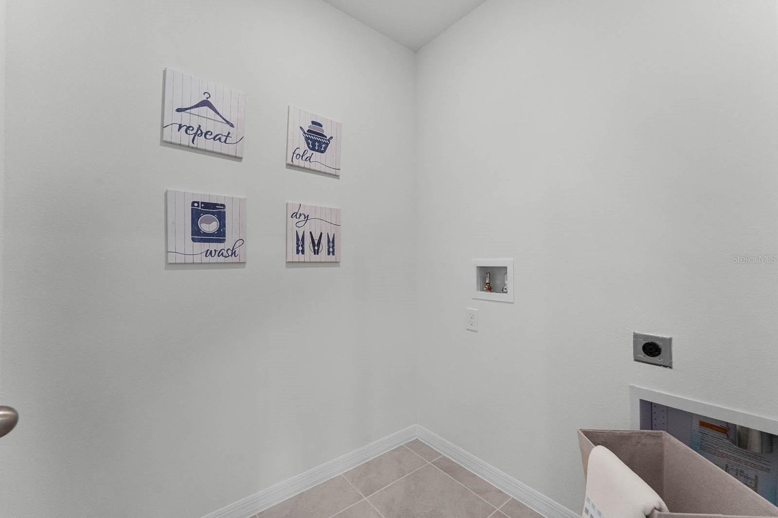 Image 7 of 32 For 2518 Sage Valley Way