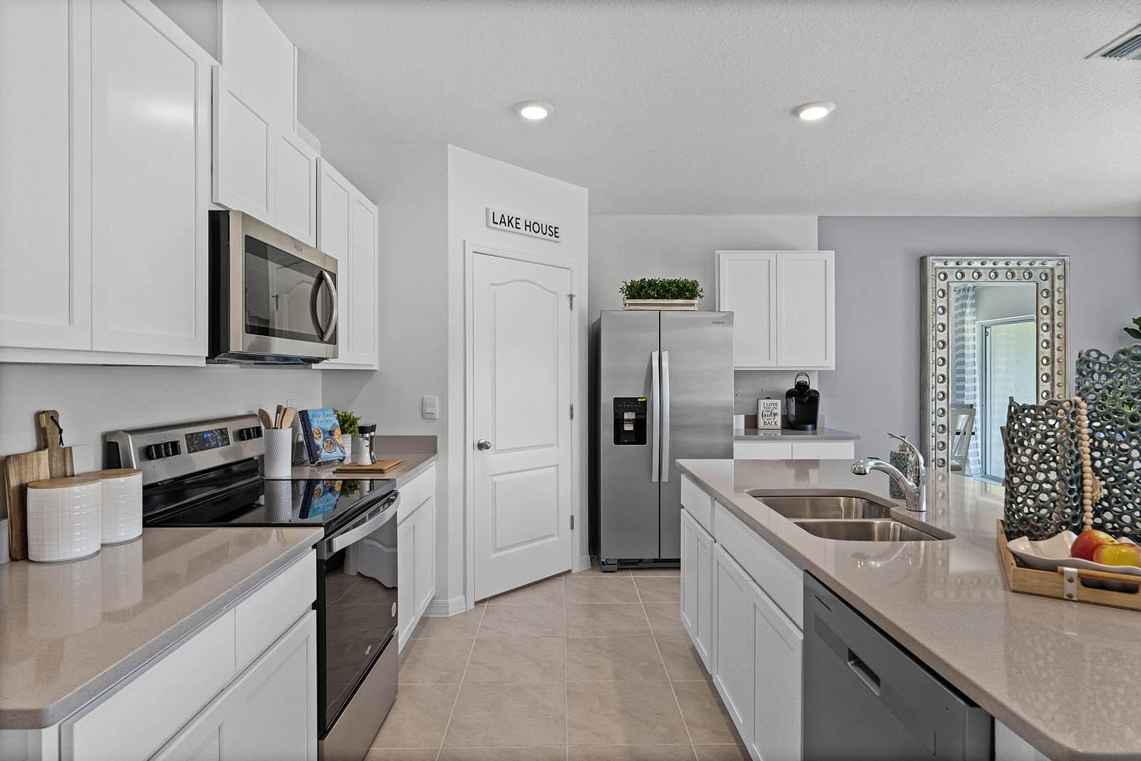 Image 9 of 32 For 2518 Sage Valley Way