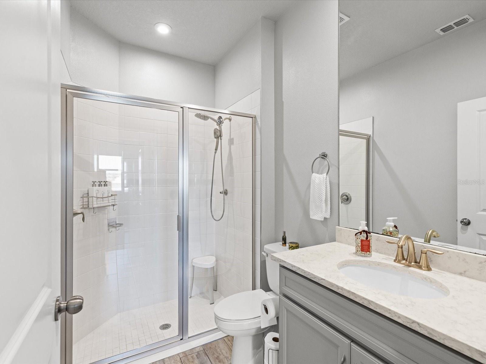 Image 21 of 100 For 19421 Blue Pond Drive