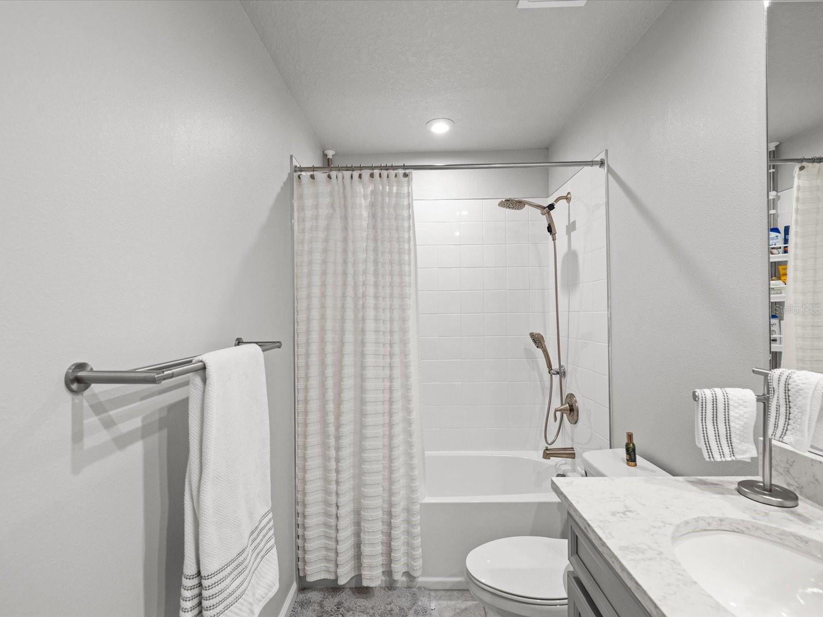 Image 27 of 100 For 19421 Blue Pond Drive