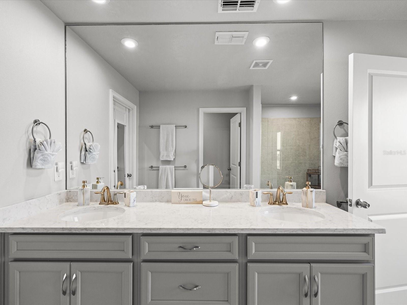 Image 41 of 100 For 19421 Blue Pond Drive