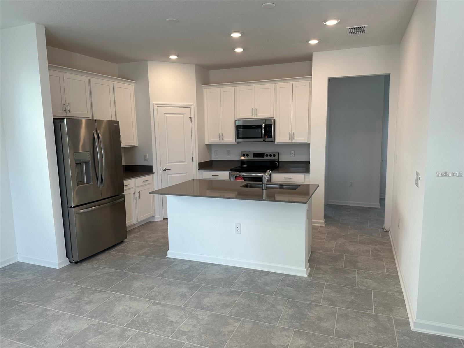 Image 6 of 24 For 6014 Blissful Street