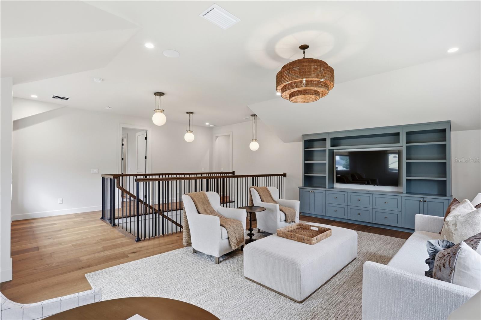 Image 42 of 79 For 510 Briley Avenue