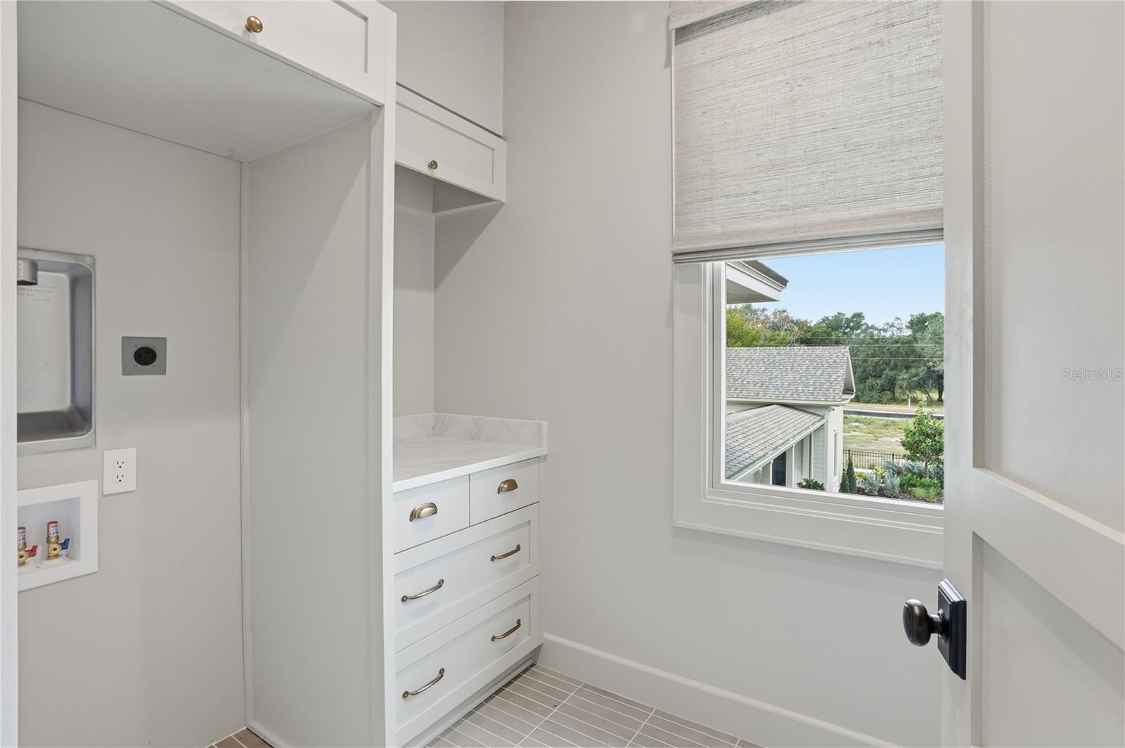 Image 47 of 79 For 510 Briley Avenue