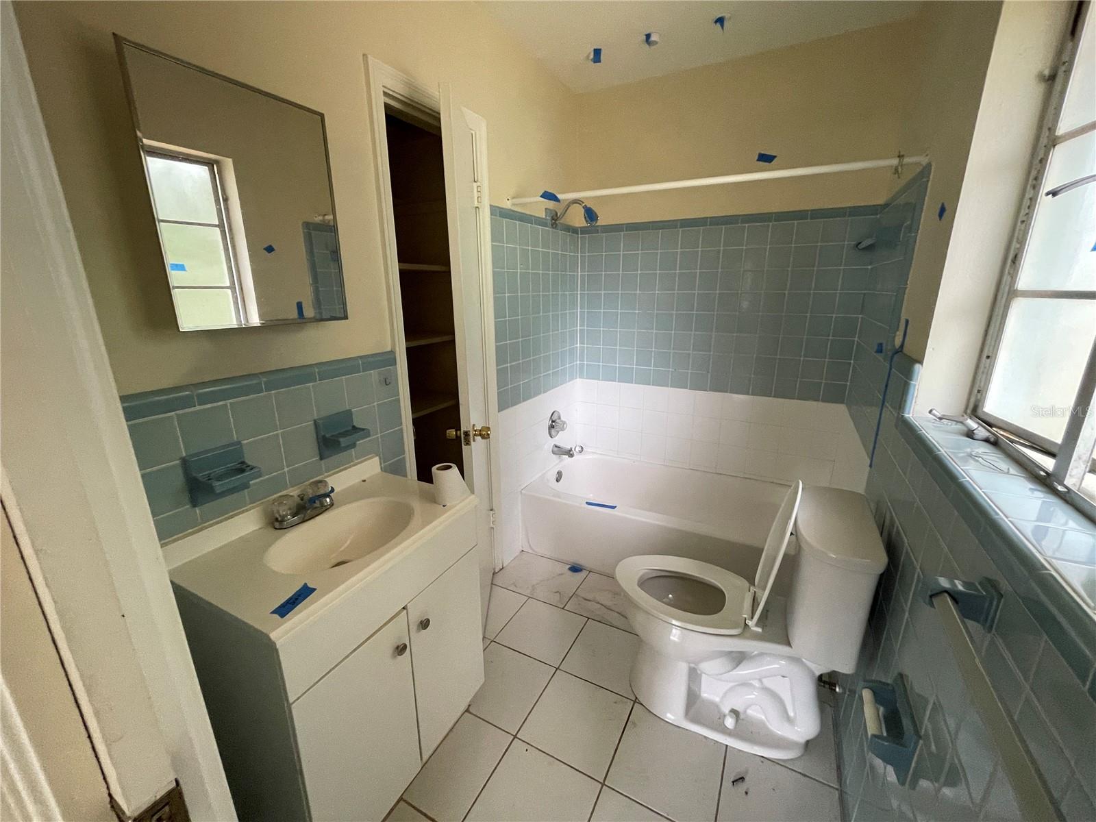 Image 12 of 15 For 1401 Hibiscus Street