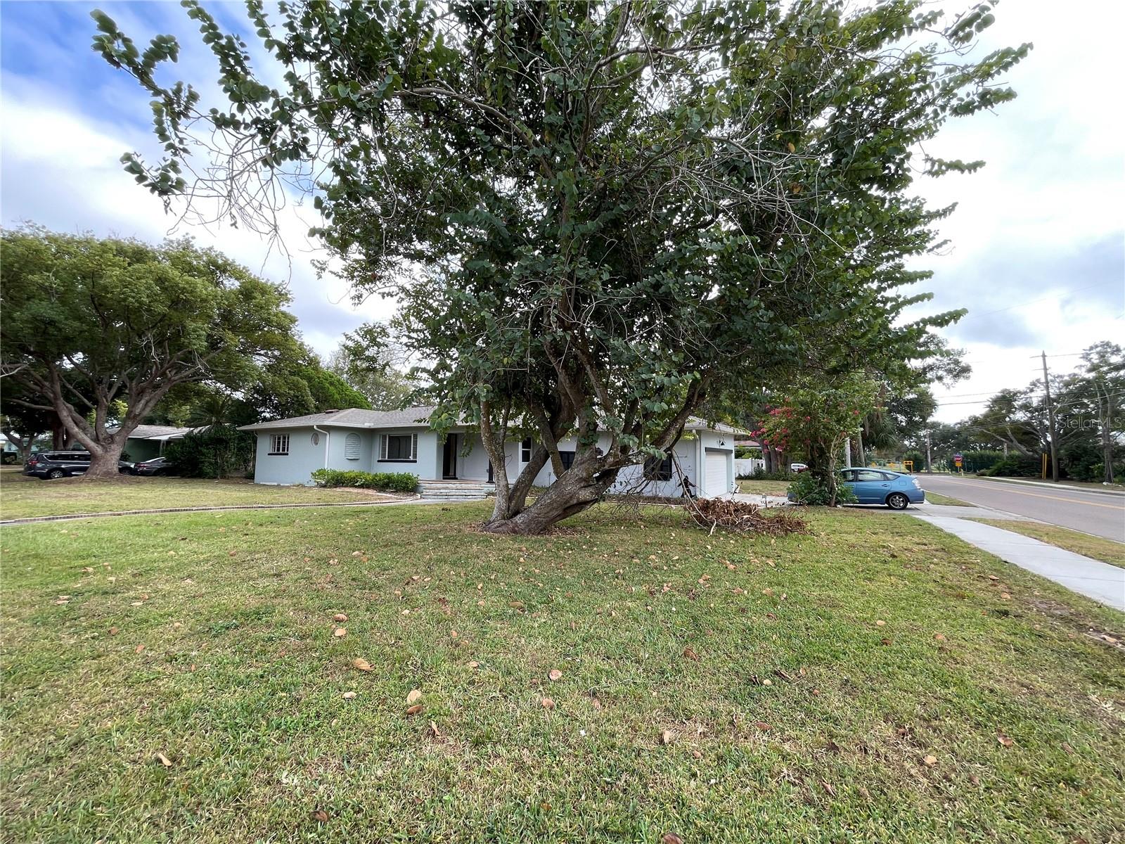 Image 14 of 15 For 1401 Hibiscus Street