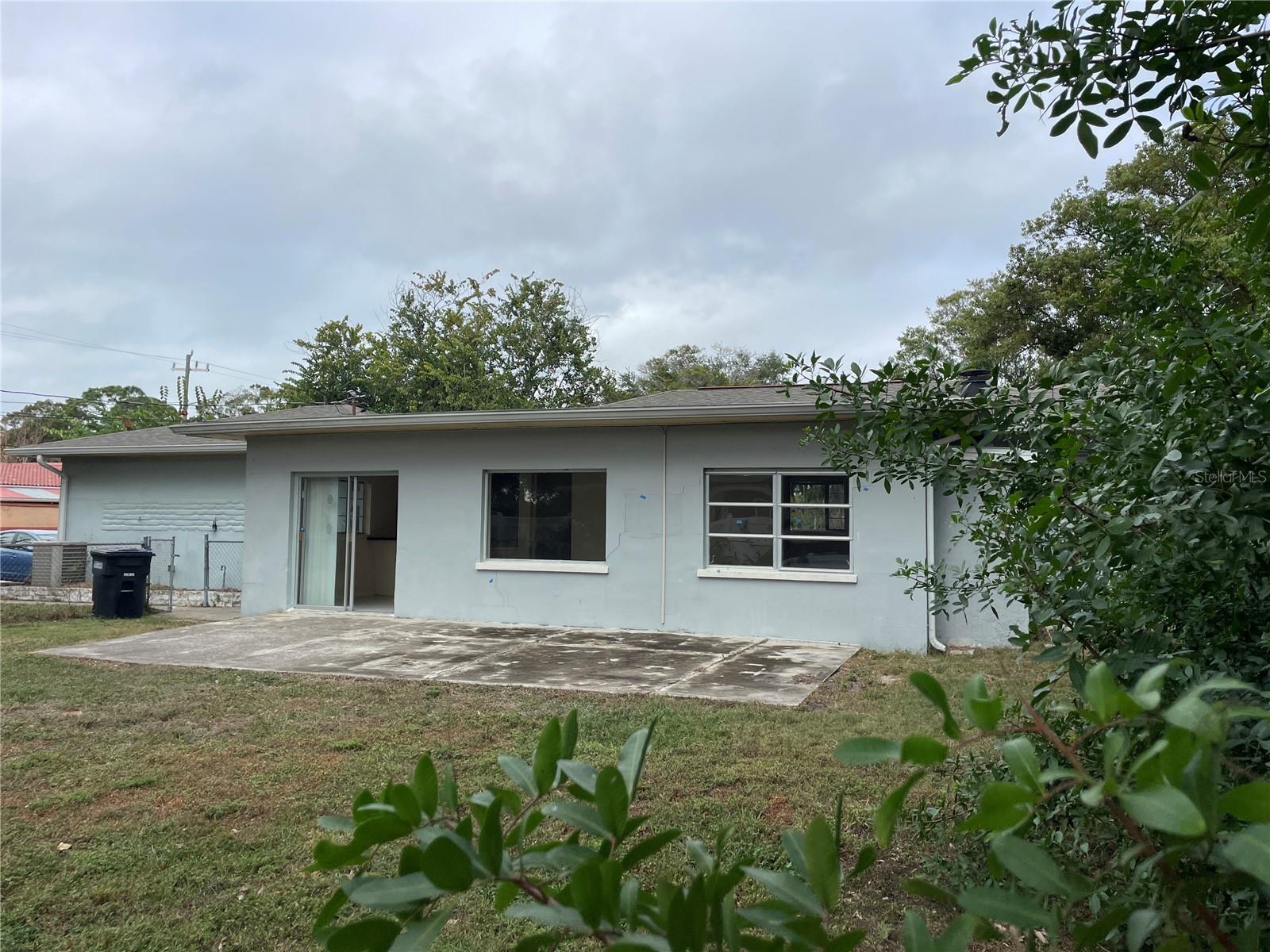 Image 3 of 15 For 1401 Hibiscus Street