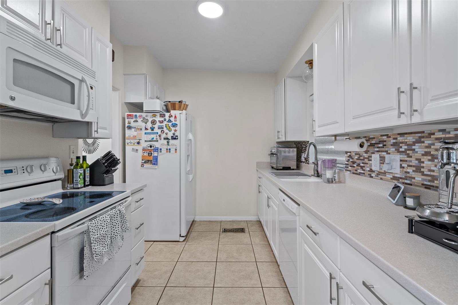 Image 18 of 43 For 4615 Fern Creek Avenue