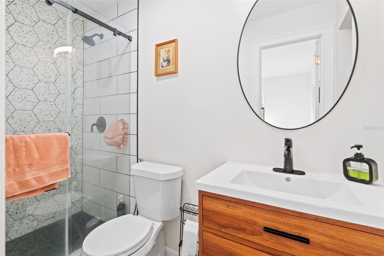 Image 21 of 43 For 4615 Fern Creek Avenue