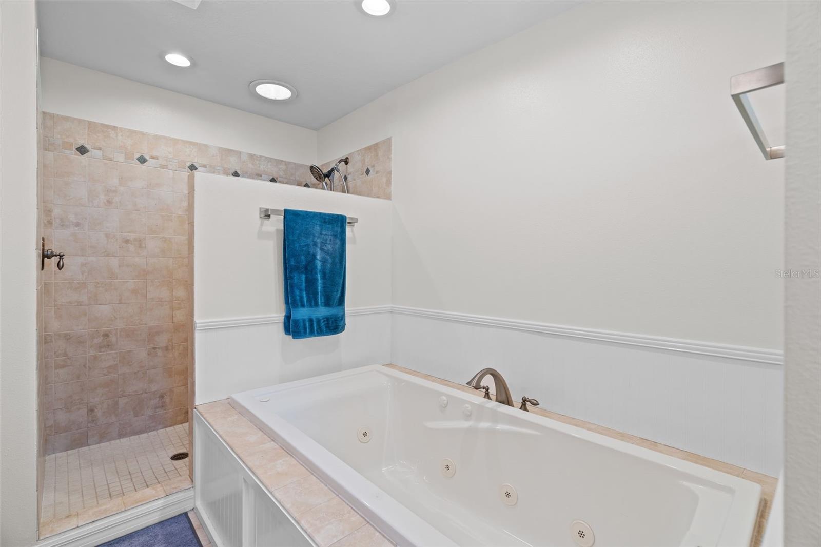 Image 28 of 43 For 4615 Fern Creek Avenue