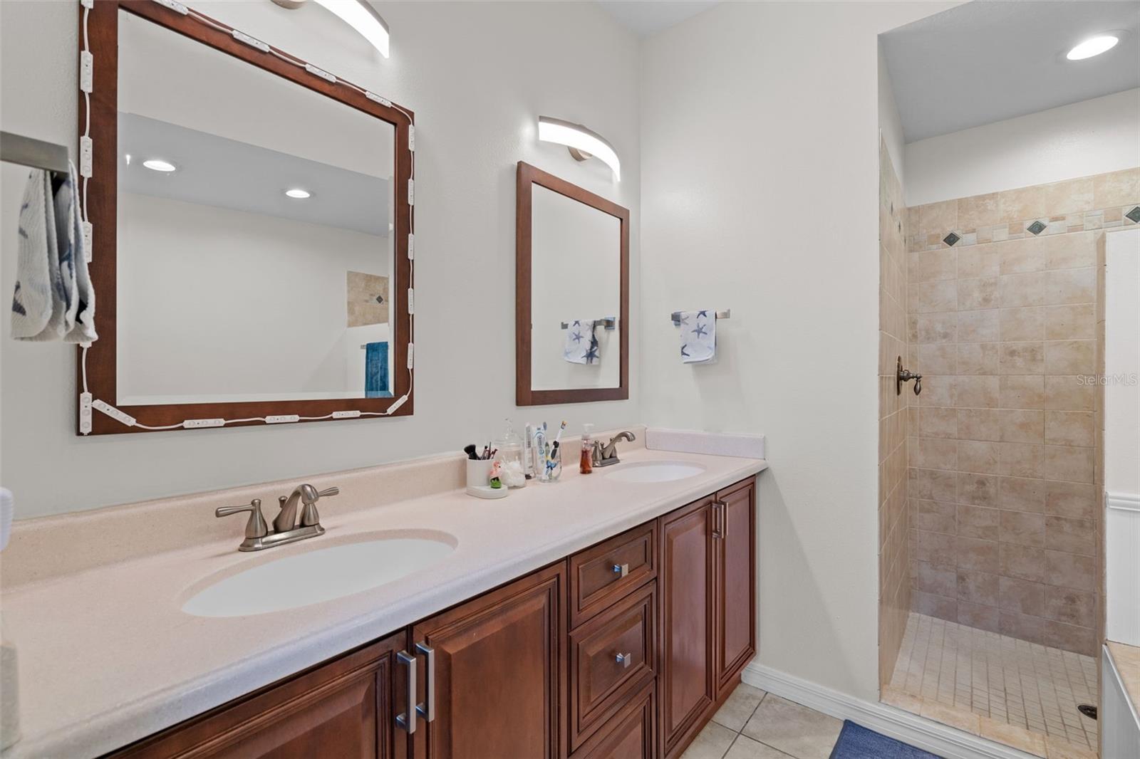 Image 30 of 43 For 4615 Fern Creek Avenue